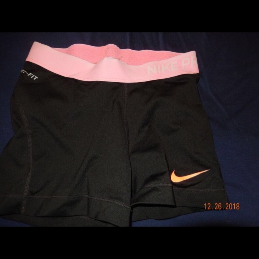 Nike pro
